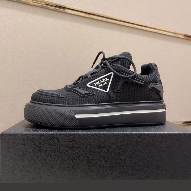 Pra*a casual shoes